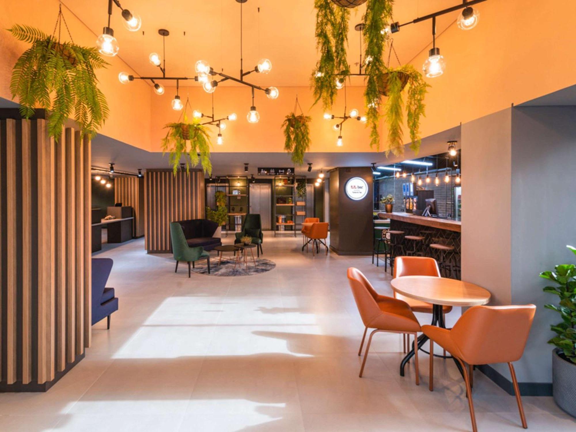 Ibis Curitiba Batel Hotell Exteriör bild