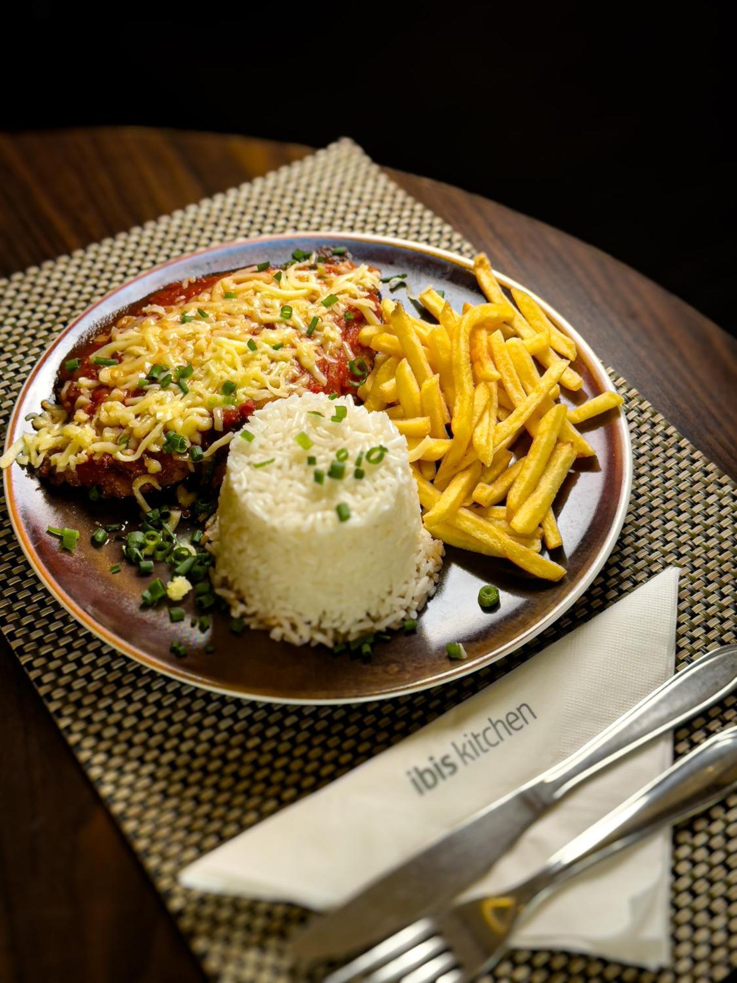 Ibis Curitiba Batel Hotell Exteriör bild