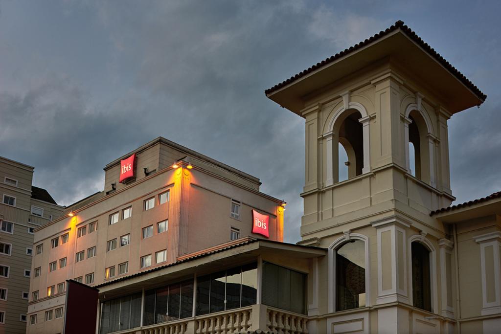 Ibis Curitiba Batel Hotell Exteriör bild