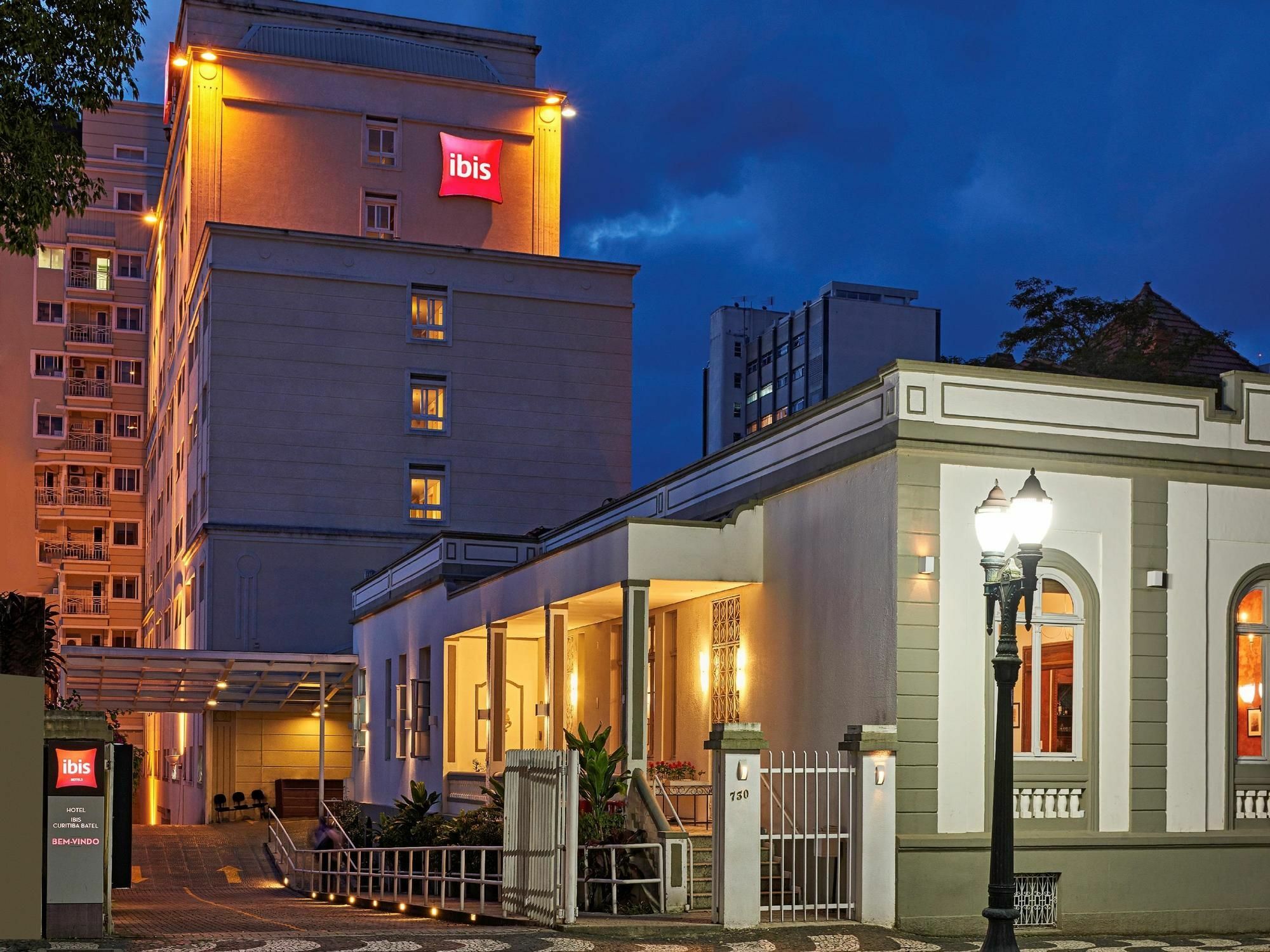 Ibis Curitiba Batel Hotell Exteriör bild